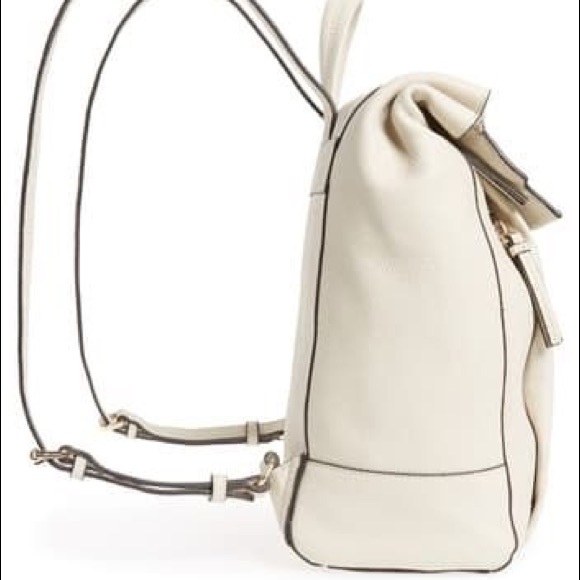 ♥️ Vince Camuto backpack - Picture 5 of 9